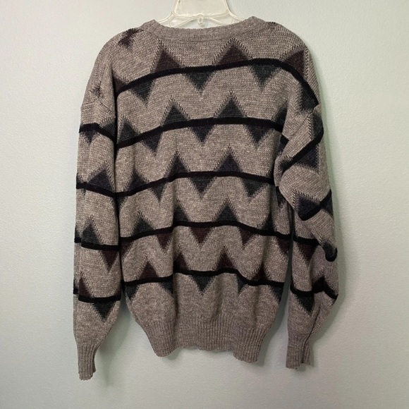 Vintage Michael Gerald Men's Size L Gray and  Black Long Sleeve Sweater - Picture 2 of 3